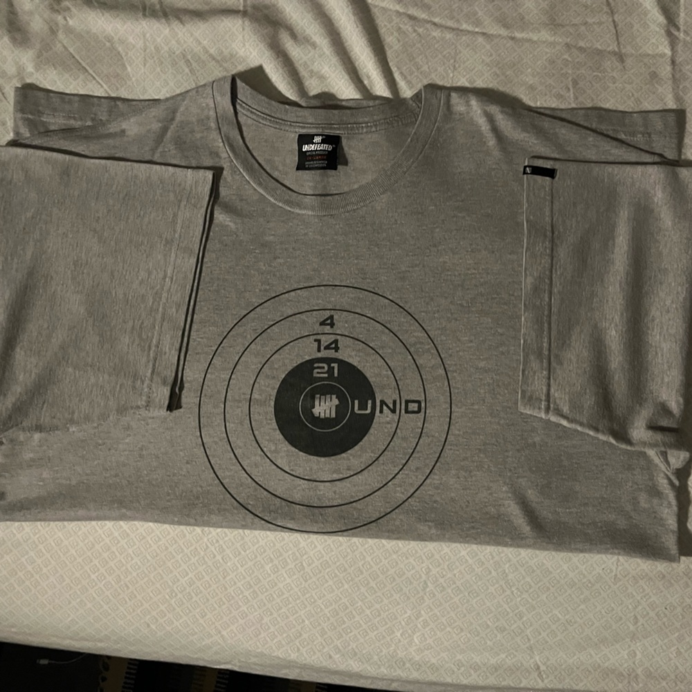 undefeated ss — size XXL